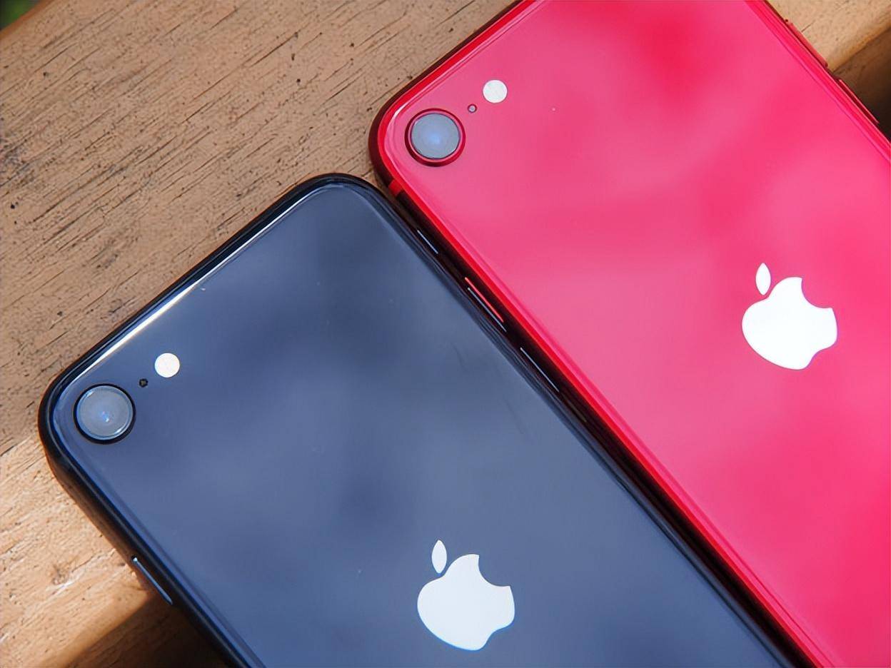华为手机为什么卖得好:廉价iPhone没了？传苹果取消iPhone SE4手机：卖得没想象好